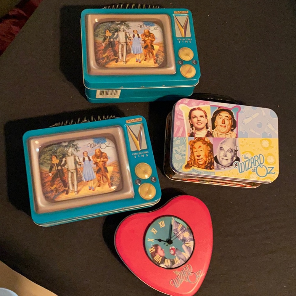 Set of 4 WIZARD OF OZ Collector Tins